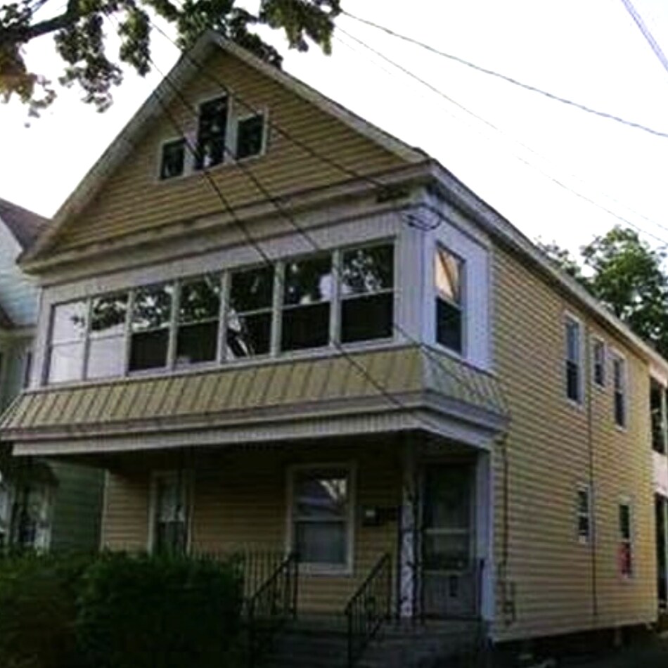 Building Photo - 2014 Wabash Ave