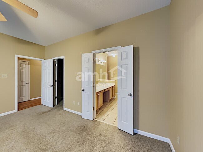 Building Photo - 8739 Overcup Oaks