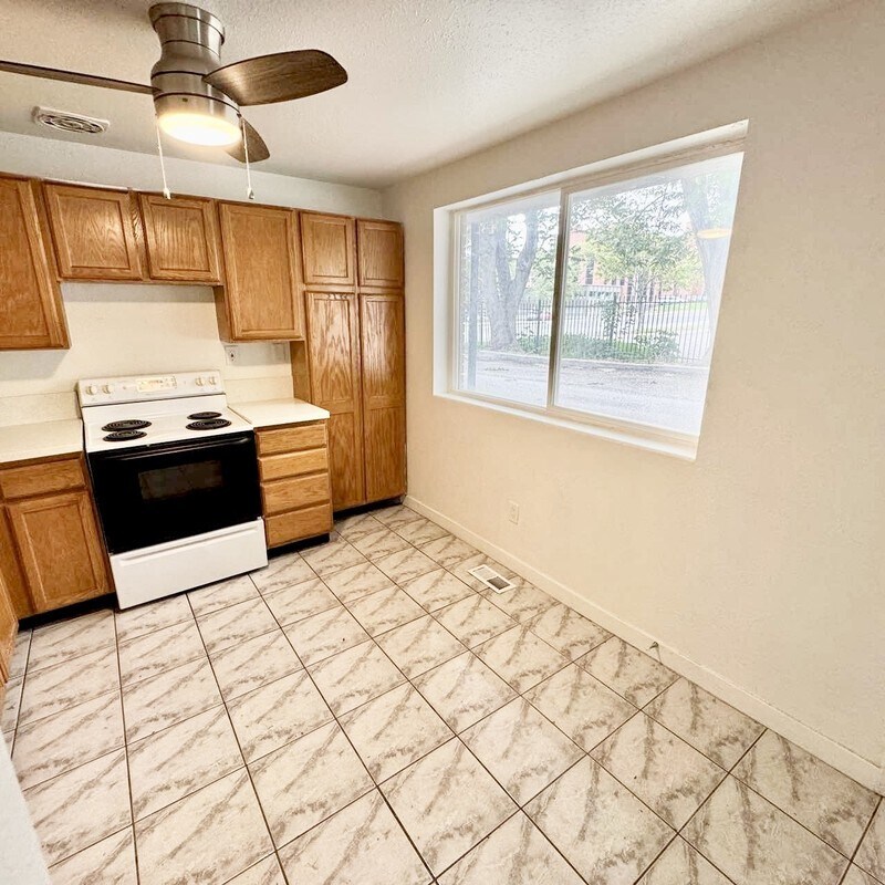 Building Photo - 778 N 300 W