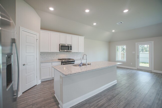 Building Photo - 17112 Coneflower Pl