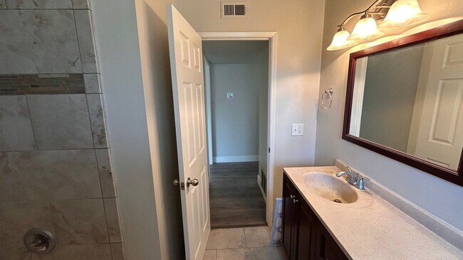 Building Photo - 2960 Cabrillo Dr