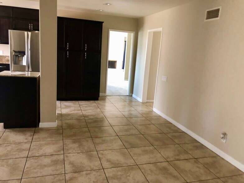 Building Photo - 10661 Coraline Pl