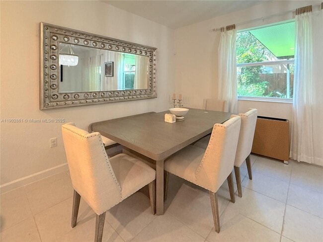 Building Photo - 1060 SE 26th Ter