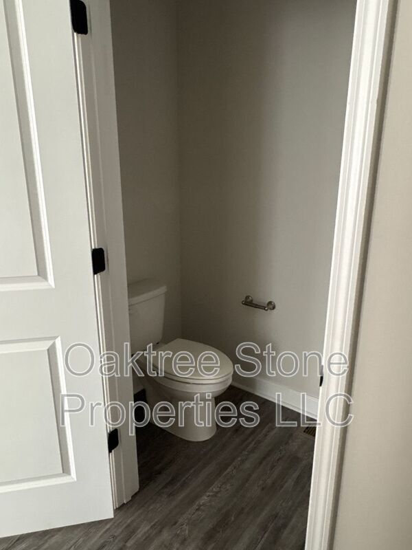 Building Photo - 2591 Ocean Dr NW