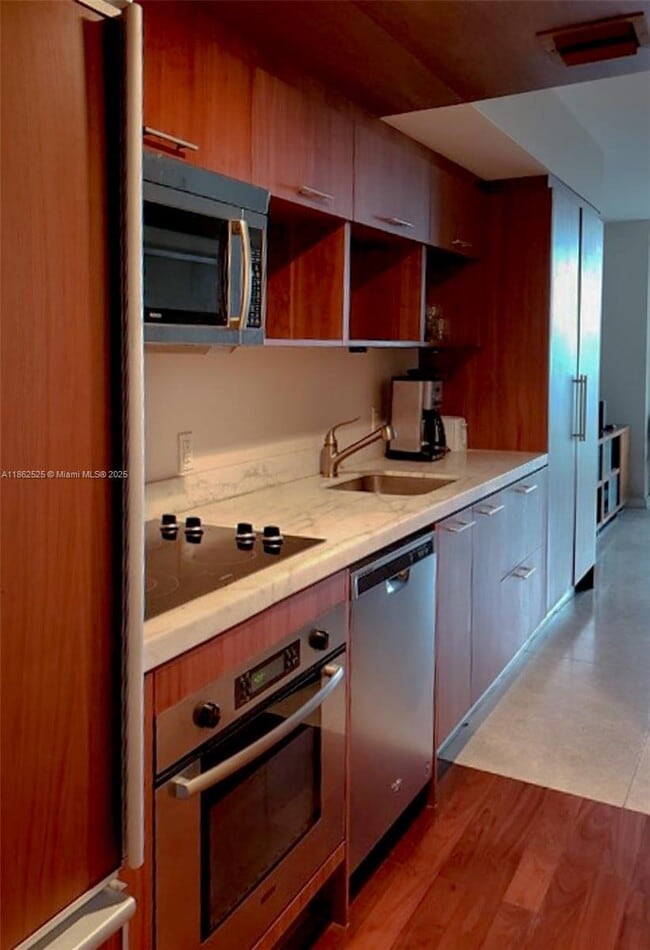 Building Photo - 50 Biscayne Blvd