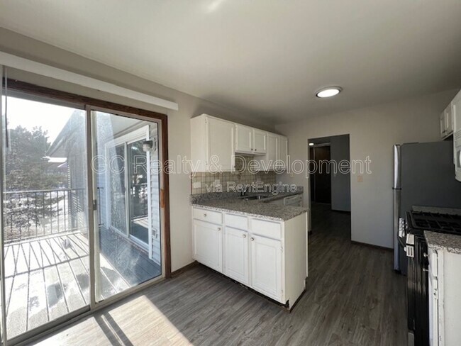 Building Photo - 7030 Barrington Ct
