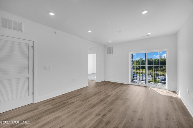 Building Photo - 28311 Radford Ct