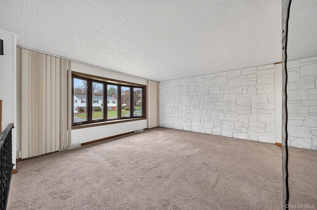 Building Photo - 8 Badami Dr