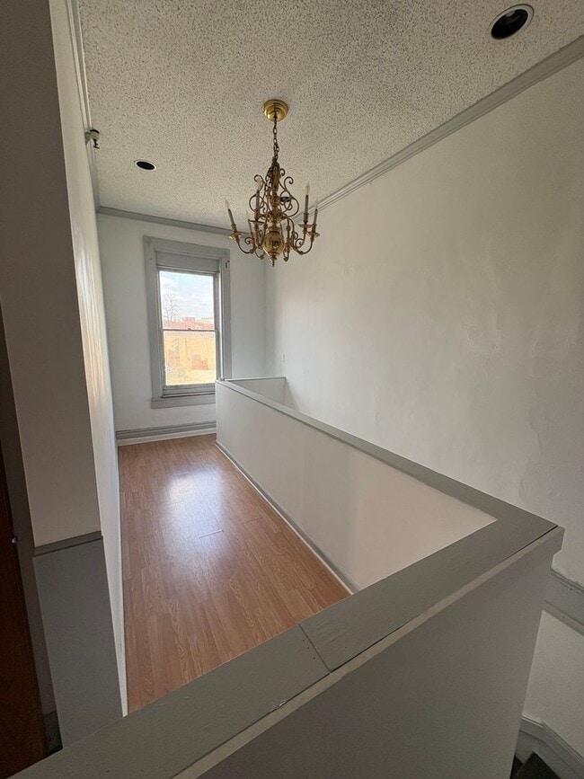 Building Photo - 201 Summit Loft