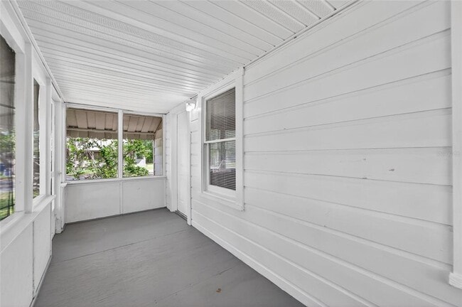 Building Photo - 8723 N Dexter Ave