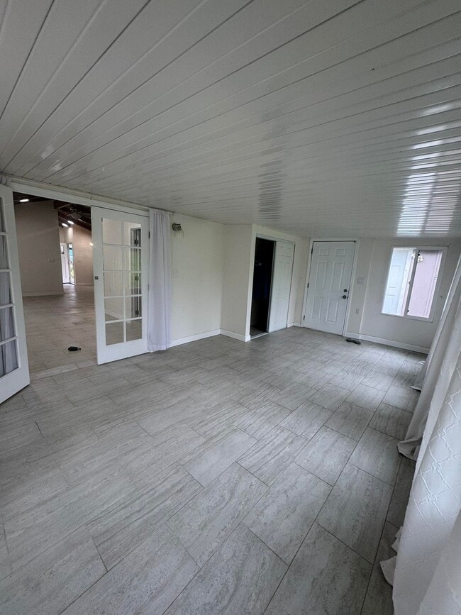 Building Photo - 5116 Sandmound Blvd