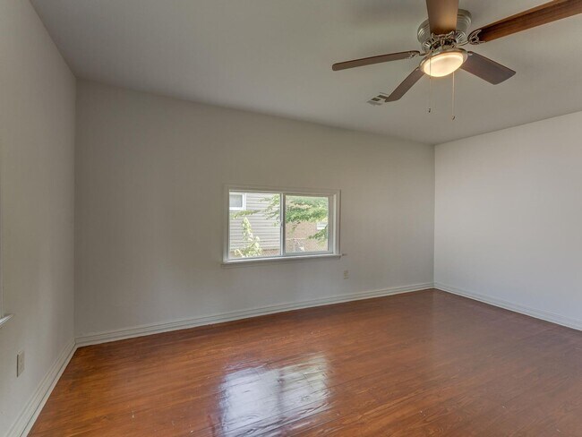 Building Photo - Home for rent in heart of OKC