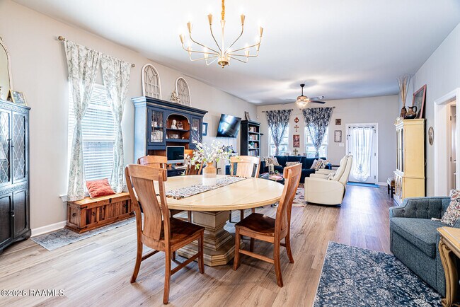 Building Photo - 125 Lightbourne Dr