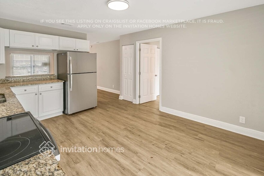 Building Photo - 5919 Ithaca Cir W