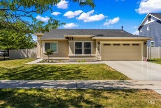 Building Photo - 319 N Baxter Way