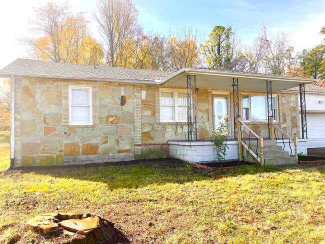 Building Photo - 634 Dover Rd