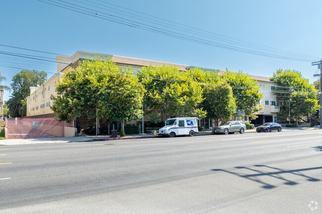 Building Photo - The Casitas Townhomes
