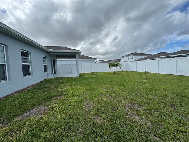 Building Photo - 1353 Tank Trl