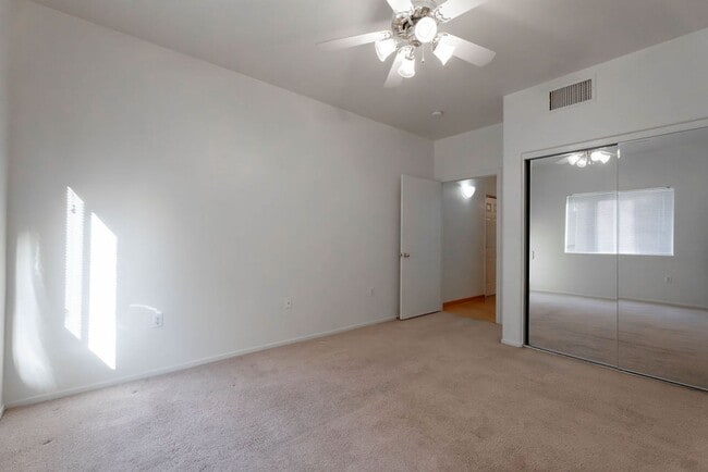 Building Photo - 2153 Jasper Bluff St