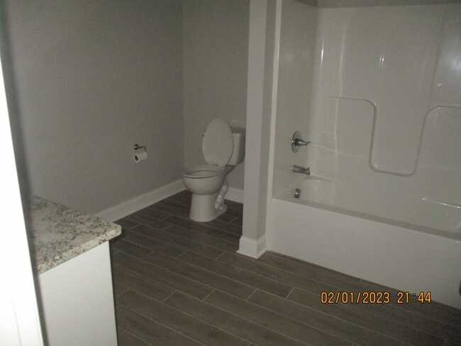 Building Photo - 124 Chapel Ct