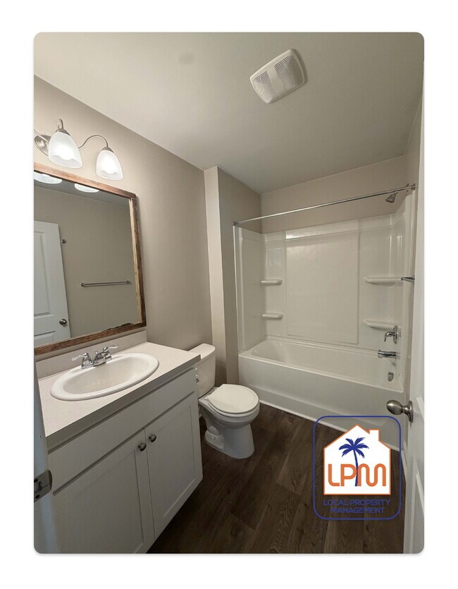 Building Photo - Beautiful and spacious 5-Bedroom Home in Convenient Okatie Location