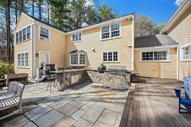 Building Photo - 71 Old Pickard Rd