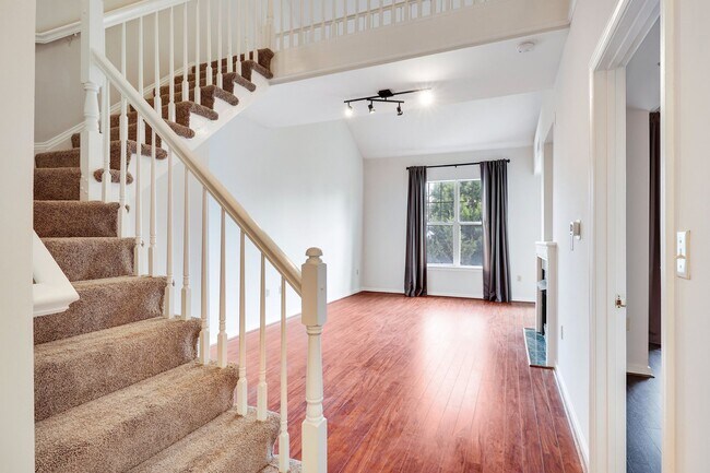 Building Photo - Ideally located near the Metro and Tysons ...