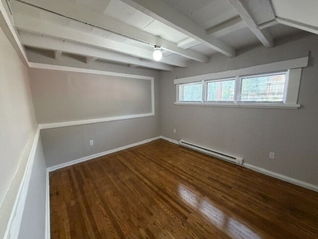 Building Photo - 563 S 24th St