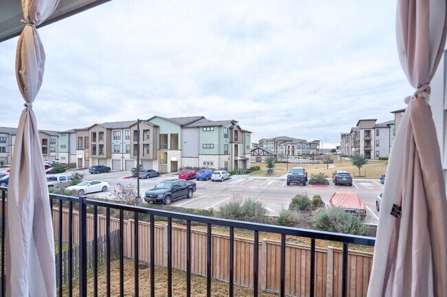 Building Photo - 2212 Dillon Pond Ln