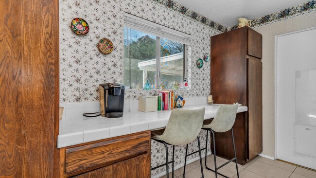 Building Photo - 46555 Cameo Palm Dr