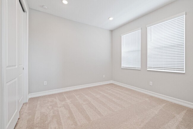 Building Photo - Charming 3 Bed, 2.5 Bath Rental Home in Wesley Chapel - Spacious and Modern!