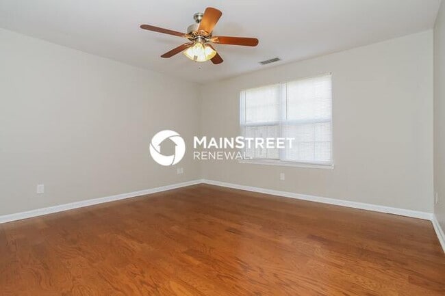 Building Photo - 3 Bedroom Pet-Friendly Home in Nicholasvil...