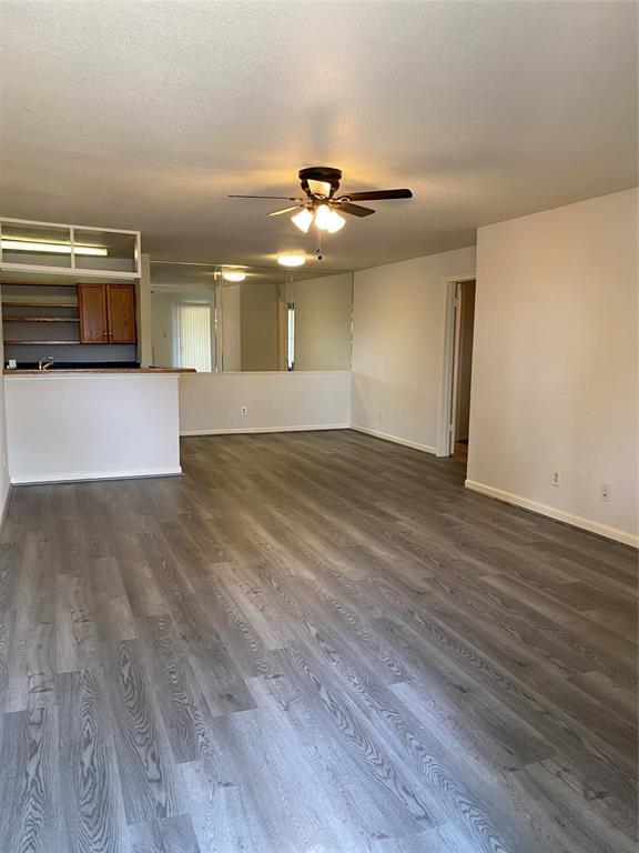 Building Photo - 10889 Braes Bend Dr