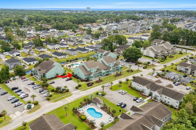 Building Photo - First Floor Seasonal Rental Available December 1, 2025-June 30, 2026-Golf Colony 40S