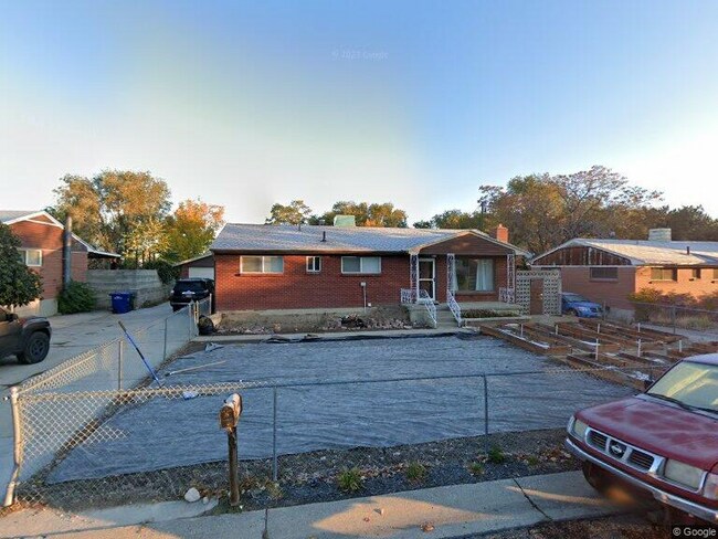 Primary Photo - 5508 Maudine Ave