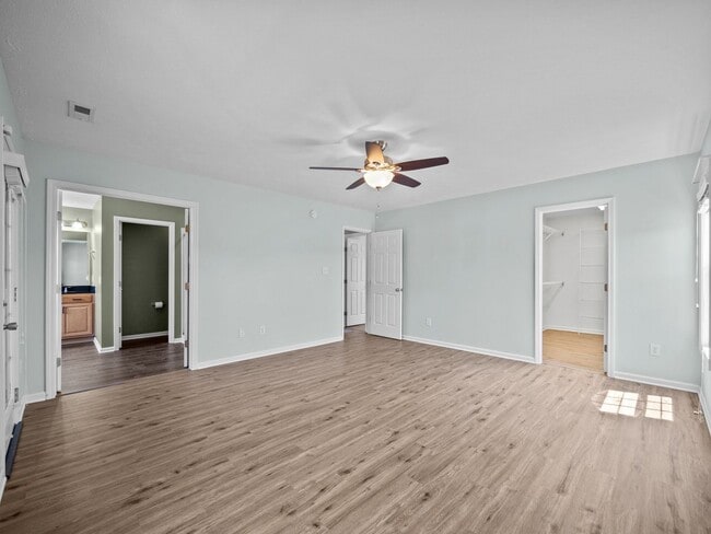 Building Photo - Welcome to Hyannis Court!