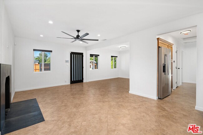 Building Photo - 20850 Chase St