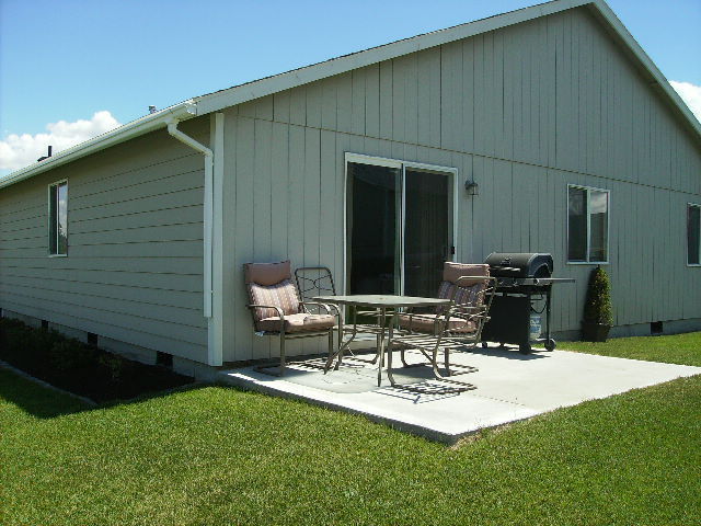 Building Photo - Home for Rent WSG Included!