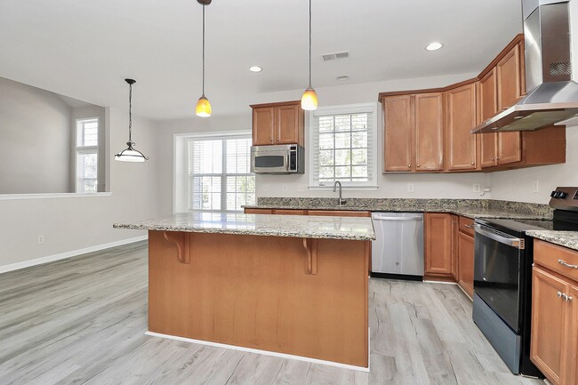 Building Photo - 2108 Oakcliffe Ct