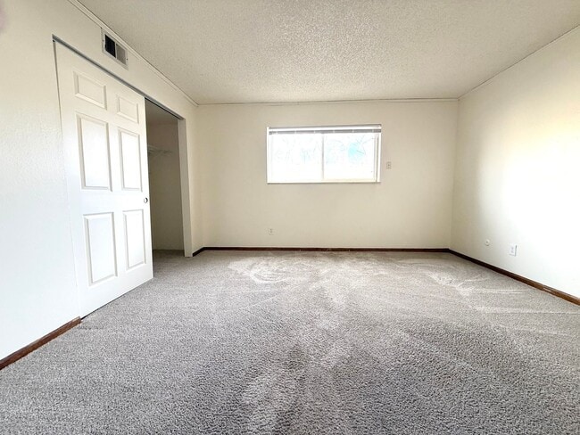 Building Photo - 1 bedroom apartment