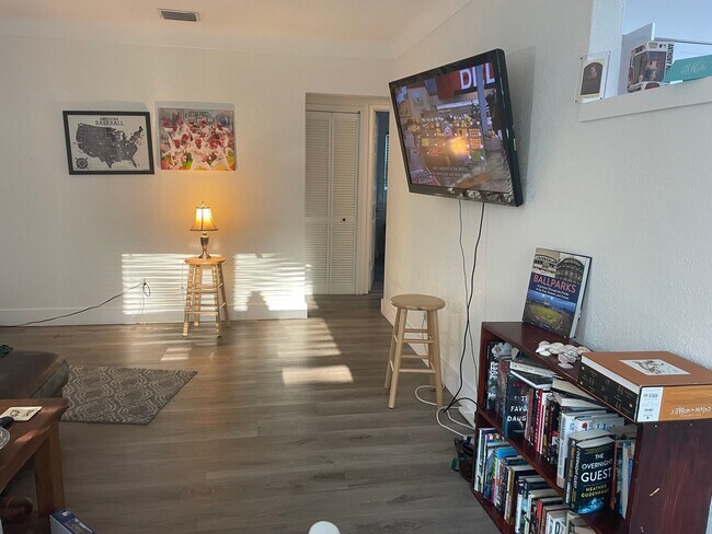 Building Photo - 5442 9th Ave N