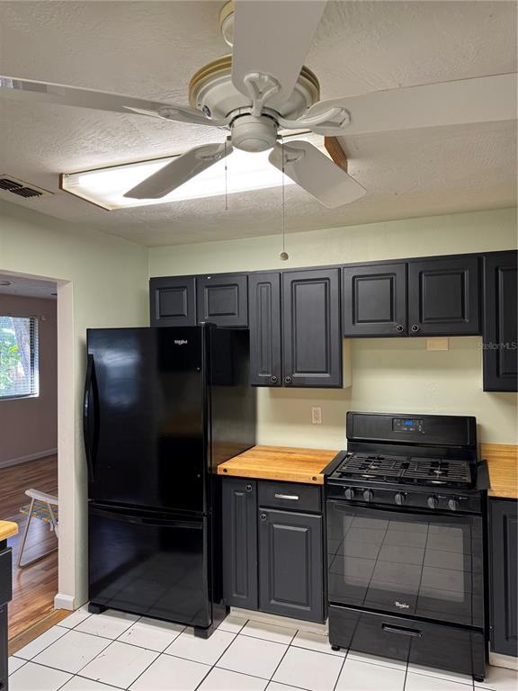 Building Photo - 12 Dawson Dr