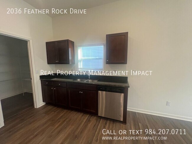Building Photo - 2036 Feather Rock Dr