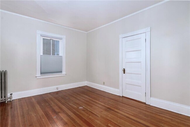 Building Photo - 128 Congdon St