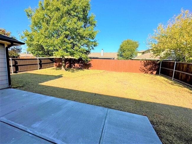 Building Photo - 9620 George Washington Dr