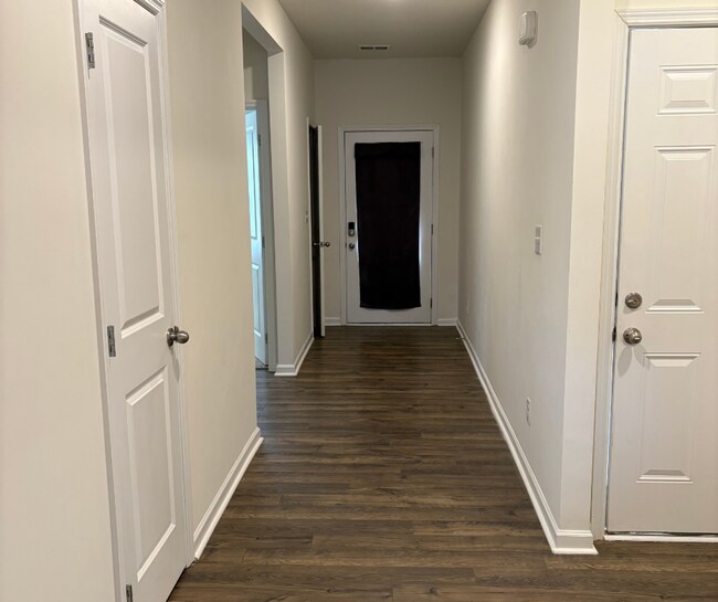 Building Photo - 2049 Tournament Dr