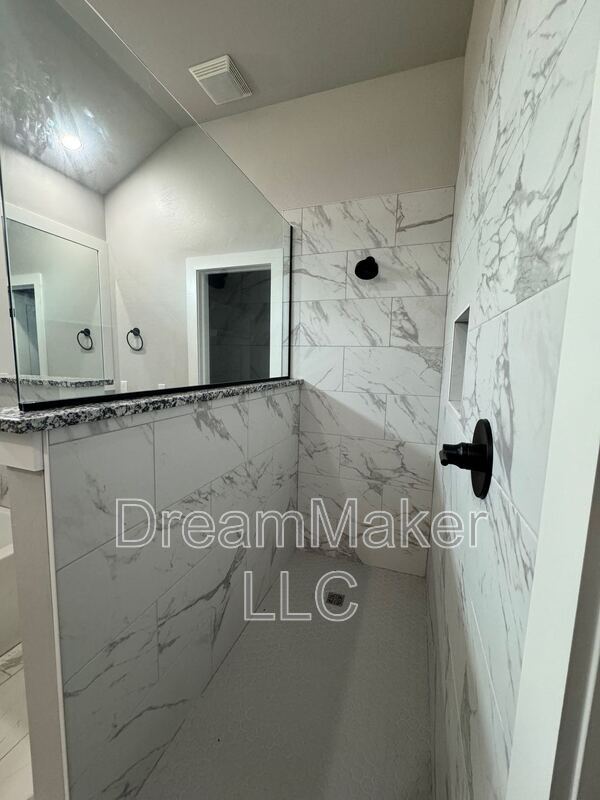 Building Photo - 869 Apple Blossom Wy