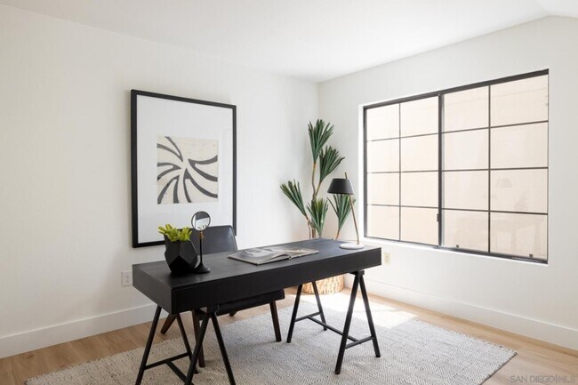 Building Photo - Beautifully remodeled home in the desirabl...