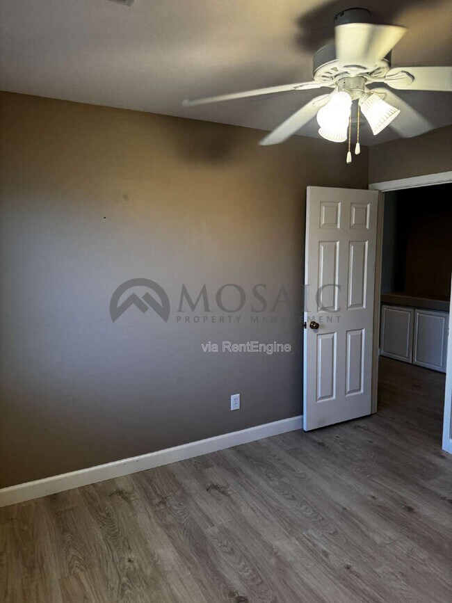 Building Photo - 3356 E Mayberry Ave