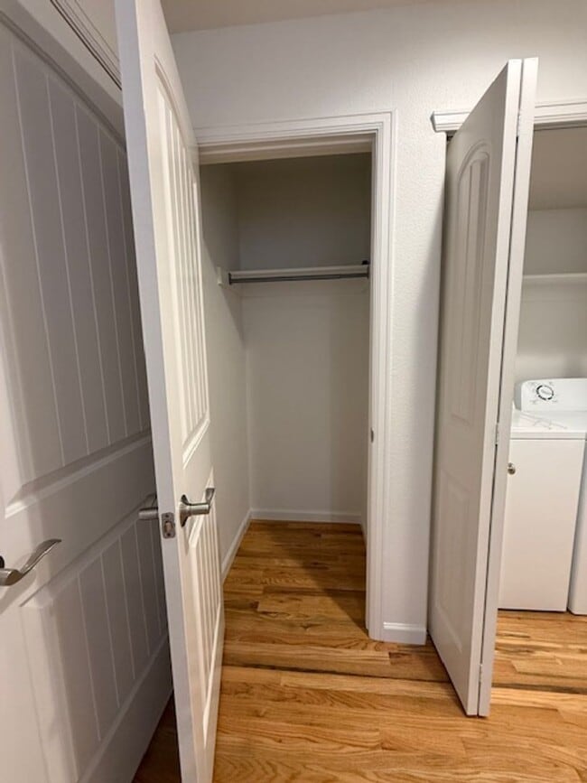 Building Photo - Fully Upgraded Executive Home For Lease